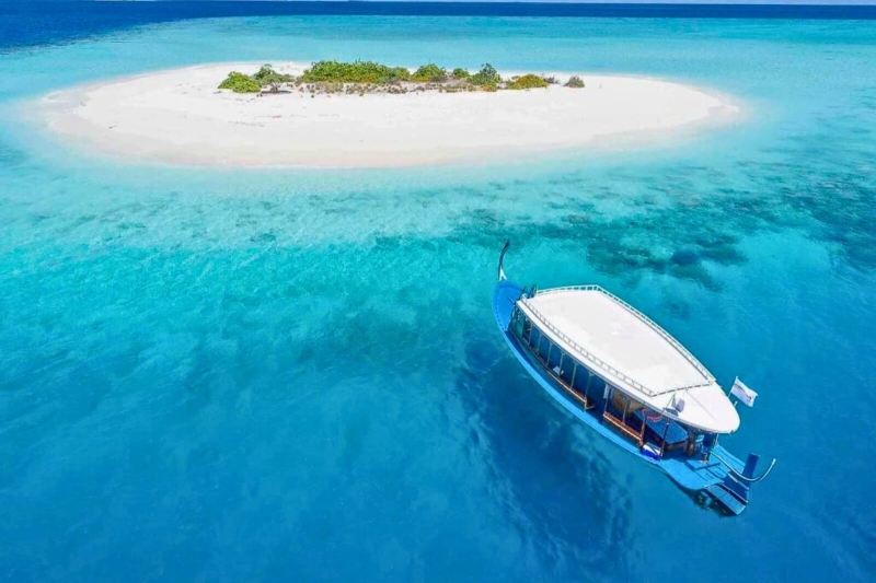 Private Sandbank Picnic
